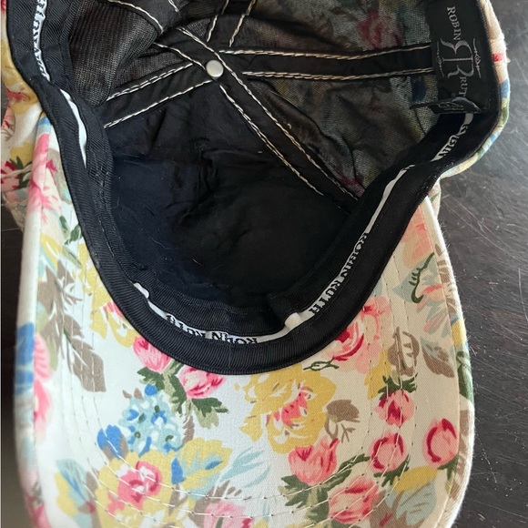 Floral Chicago Cap Robin Ruth Hat - Picture 3 of 4